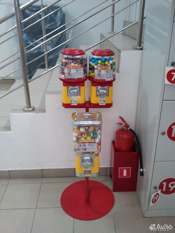 Автомат с игрушками европа