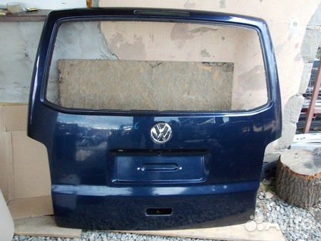 Ремкомплект крышки багажника фольксваген т5. Фольксваген т4 крышка багажника, стеклопластик. Двери багажника vw t4. 4 1994 года. Задняя дверь хлопушка volkswagen т4.