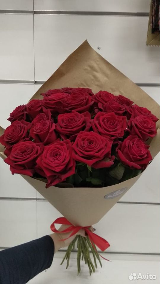 21 красная роза в букете купить на Зозу.ру - фотография № 1
