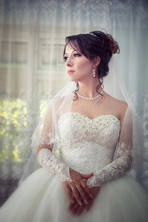 Свадебное платье и выпускное платье
