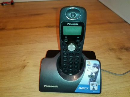 Радиотелефон Panasonic KX-A143RUB с базой