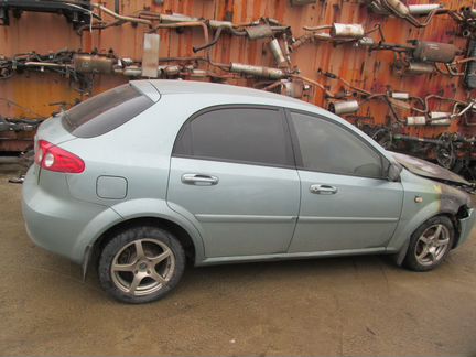 Chevrolet Lacetti 1.6 МТ, 2005, хетчбэк, битый