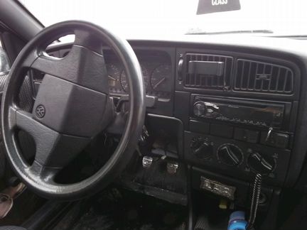 Volkswagen Passat 1.6 МТ, 1992, седан