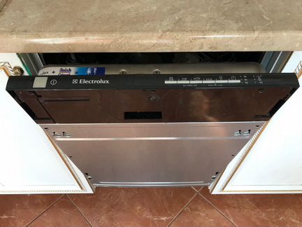Посудомоечная машина Electrolux ESL45010 б/у