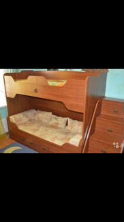 Кровать-чердак с приставной лесенкой-шкафчиком