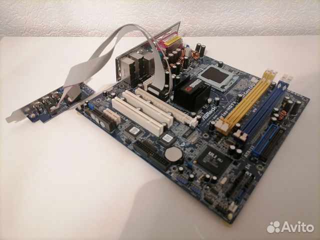 Материнская плата ASRock 775Twins-hdtv (DDR1&DDR2)