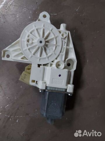 Мотор стеклоподъёмника задний правый на Mercedes M