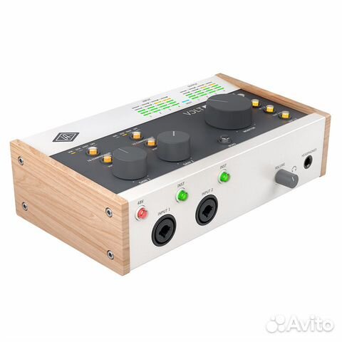 Universal Audio Volt 476 (В наличии)