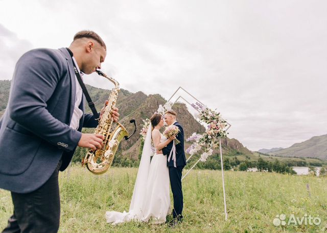 Саксофонист/вокалист/диджей/ведущая/тамада/певец
