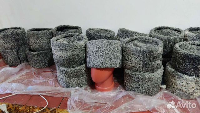 Каракулевая шапка