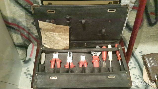 Набор старинного инструмента в футляре