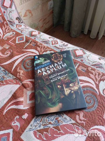 Бэтмен Лечебница Аркхем (англ.)