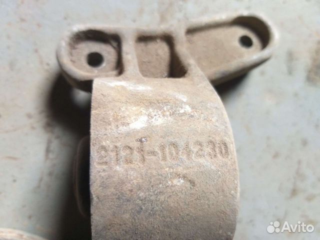 Подушка, опора коробки передач на нива ниву 5 скор