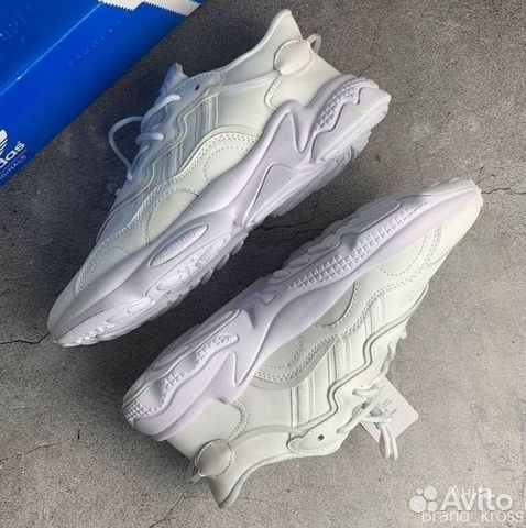 Кроссовки Adidas Ozweego