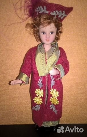 Куклы фарфоровые, сувенирные