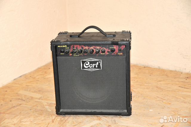 Гитарный комбик Cort MX15R