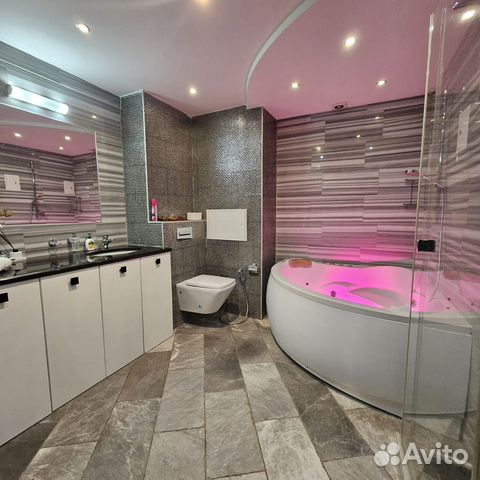 

2-к. квартира, 127 м², 30/40 эт.