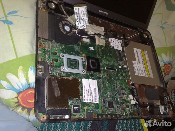 Ноутбук toshiba satellite a300 на запчасти