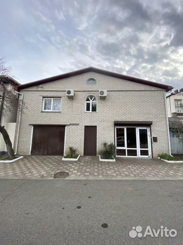 

6-к. дом, 400 м²