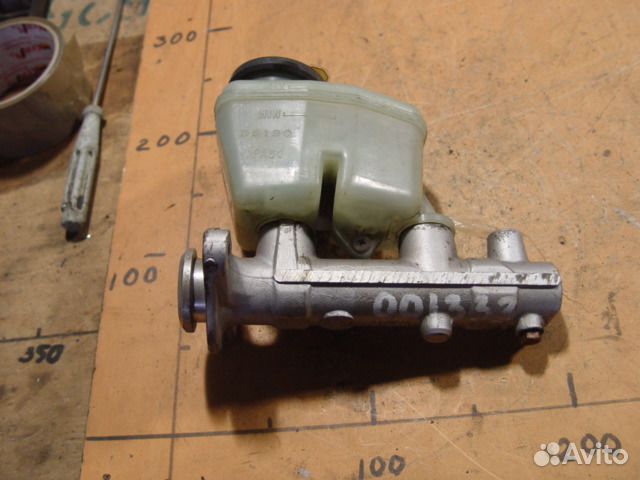 Главный тормозной цилин Toyota land cruiser 90 99г Главный тормозной цилин Toyota land cruiser 90 99г
