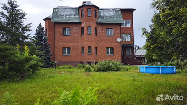 

10-к. и более коттедж, 600 м²