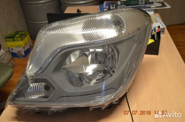 Фара передняя Мерседес Спринтер 906 рестайл Фара передняя Мерседес Спринтер 906 рестайл