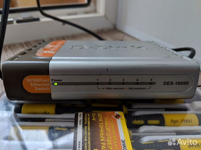 Коммутатор D-link DES-1005D,сетевая плата Realtek