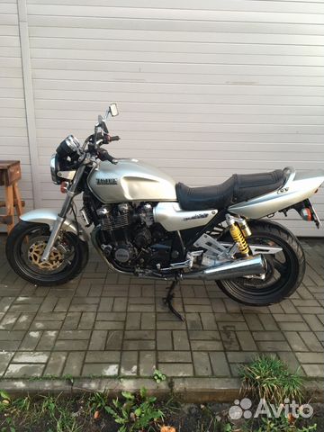 Yamaha XJR 1200