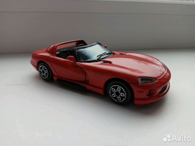 Масштабная модель Dodge Viper RT/10 1:43 Burago