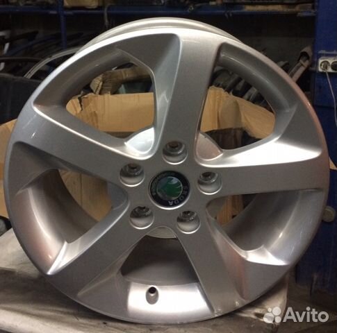 Диск литой Шкода Октавия а5 1Z0601025AG7ZS