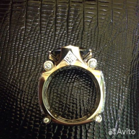 Эксклюзивная золотая печатка с бриллиантами Эксклюзивная золотая печатка с бриллиантами