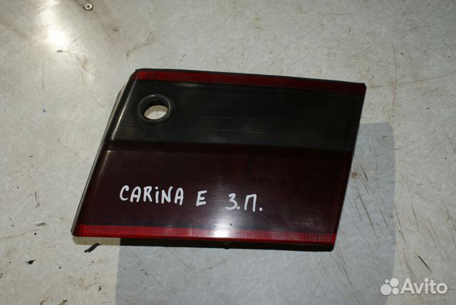 Задний правый фонарь багажника Toyota Carina E