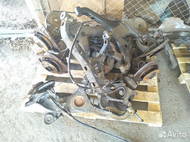 Рычаг задней подвески Мерседес Вито 639, 638 Рычаг задней подвески Мерседес Вито 639, 638