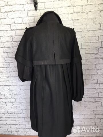 Шикарное пальто Isola Marras Шикарное пальто Isola Marras