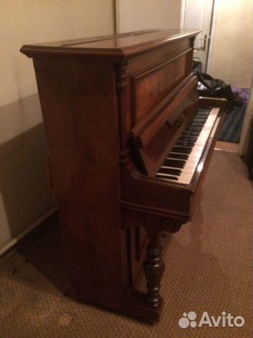 Антикварный пианино