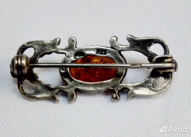 Серебряная брошь 925 с янтарем Серебряная брошь 925 с янтарем
