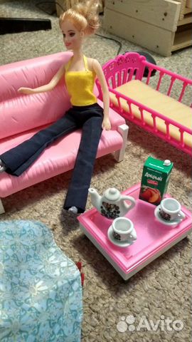 Набор мебели для кукол и куколки Набор мебели для кукол и куколки