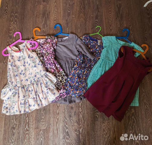 Фирменные платья на девочку 4-5 лет