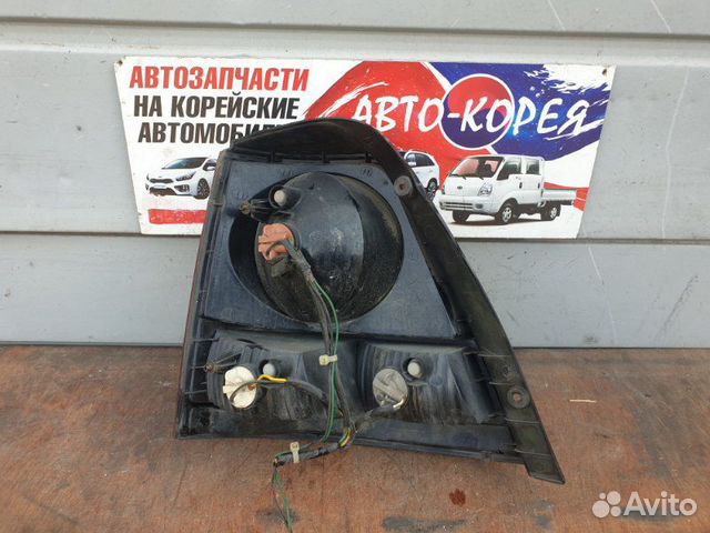 Стоп-сигнал задний правый Kia Sorento 2002-2006 Стоп-сигнал задний правый Kia Sorento 2002-2006