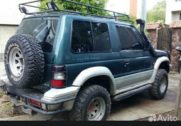 Стекло на паджеро2 заднее правое- боковое