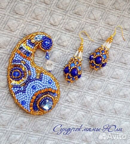 Комплект украшений ручной работы