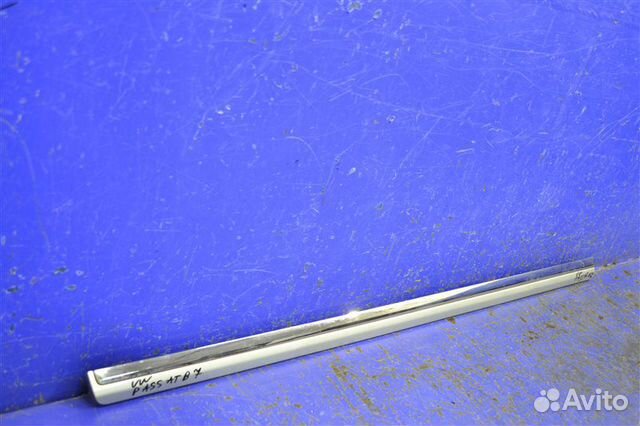 Накладка двери передняя левая Volkswagen Passat B7