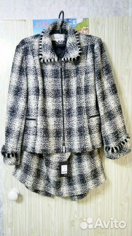 Костюм машинной вязки с меховой отделкой 54 размер Костюм машинной вязки с меховой отделкой 54 размер