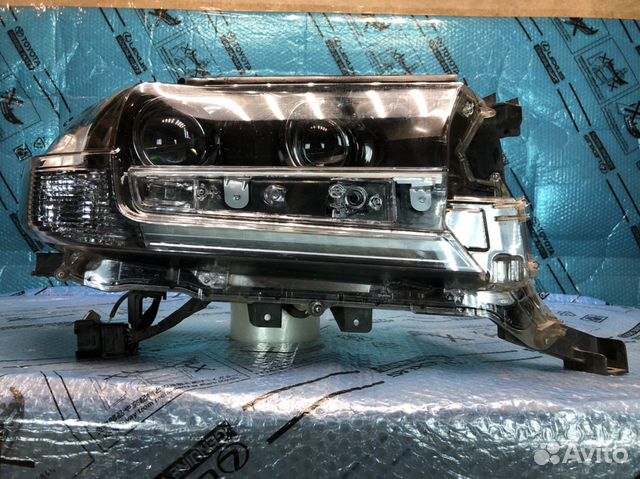 Toyota Land Cruiser 200 фара executive lounge Toyota Land Cruiser 200 фара executive lounge