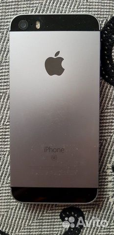 Телефон iPhone SE 128 gb Телефон iPhone SE 128 gb