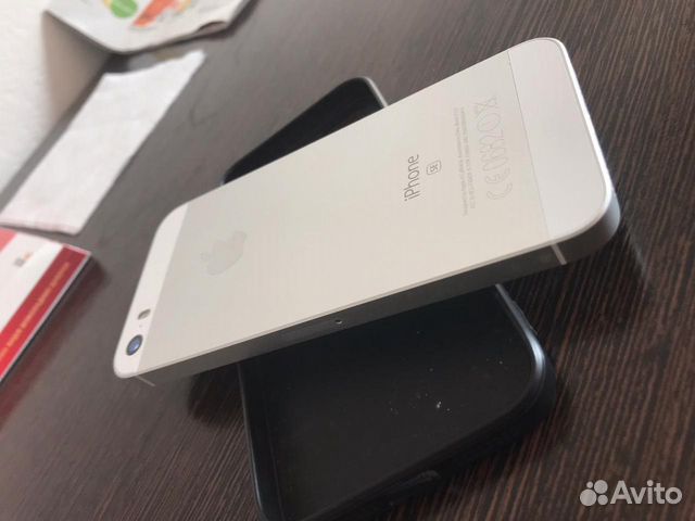 iPhone SE 32Gb Silver iPhone SE 32Gb Silver