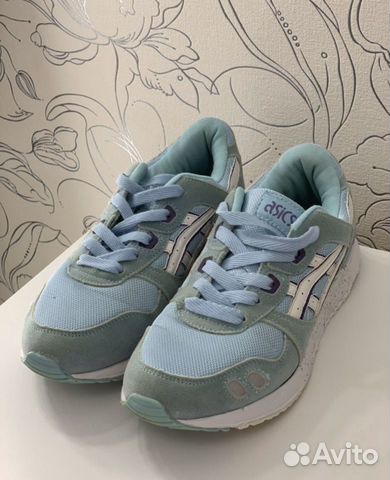 Кроссовки женские asics Кроссовки женские asics