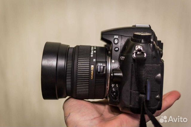 Зеркальный фотоаппарат Nikon D7000 Зеркальный фотоаппарат Nikon D7000