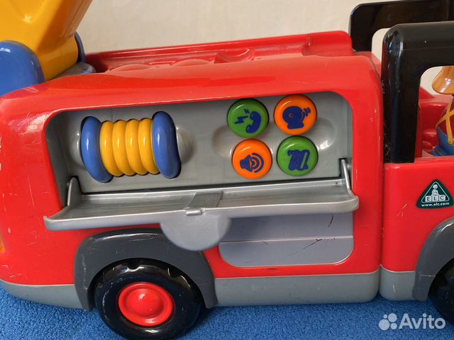 Пожарная машина со спецсигналами ELC Пожарная машина со спецсигналами ELC