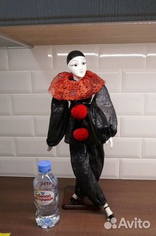 Кукла Пьеро. Фарфор, ткань. 40 см Кукла Пьеро. Фарфор, ткань. 40 см